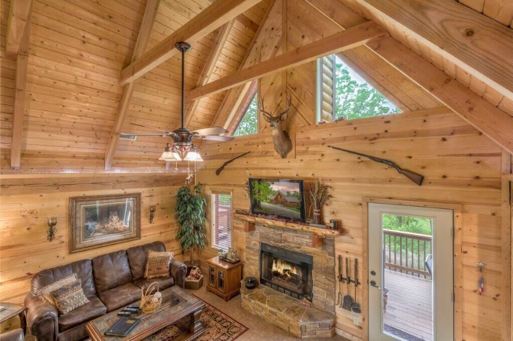 Photo of Bedroom in Branson Cedars