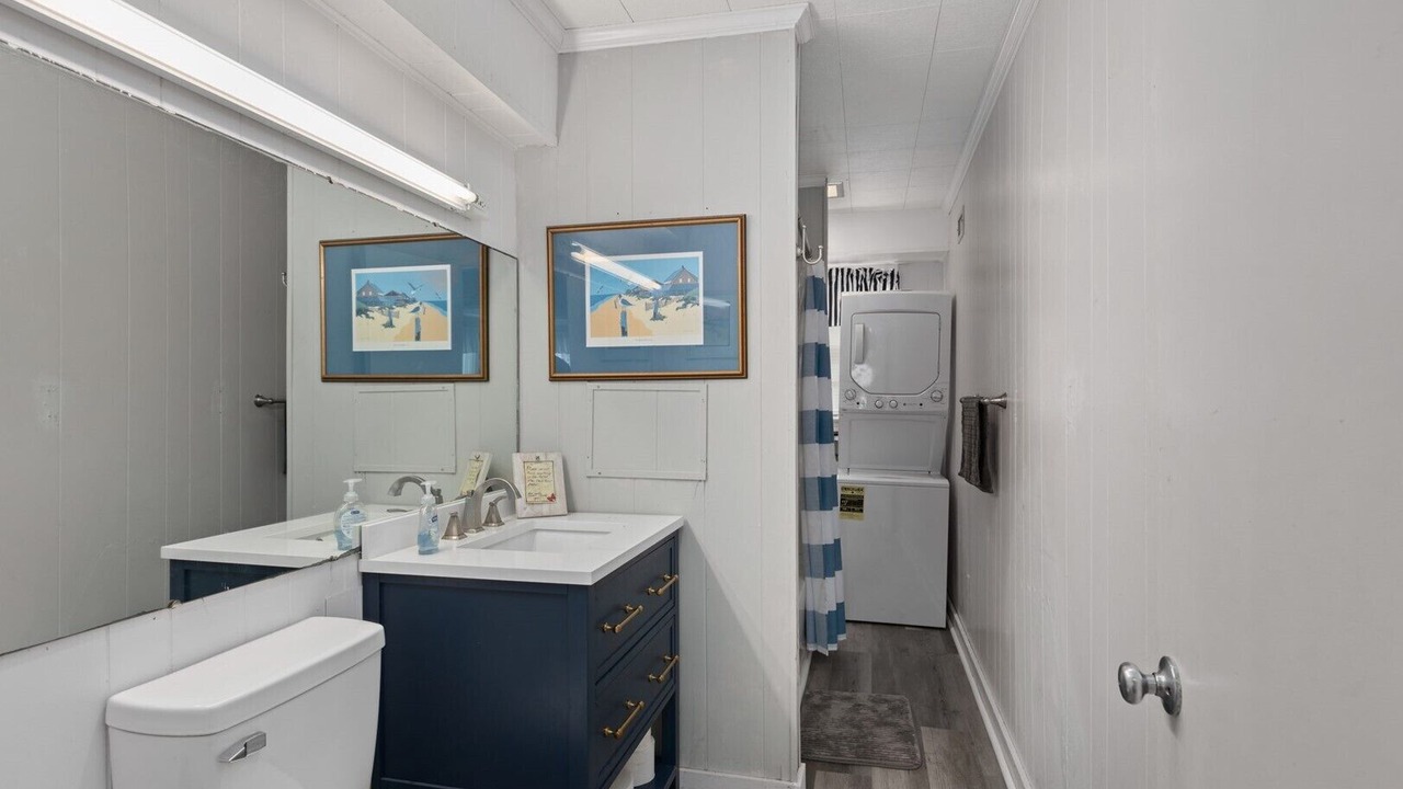 Photo of Bathroom in Nags Head