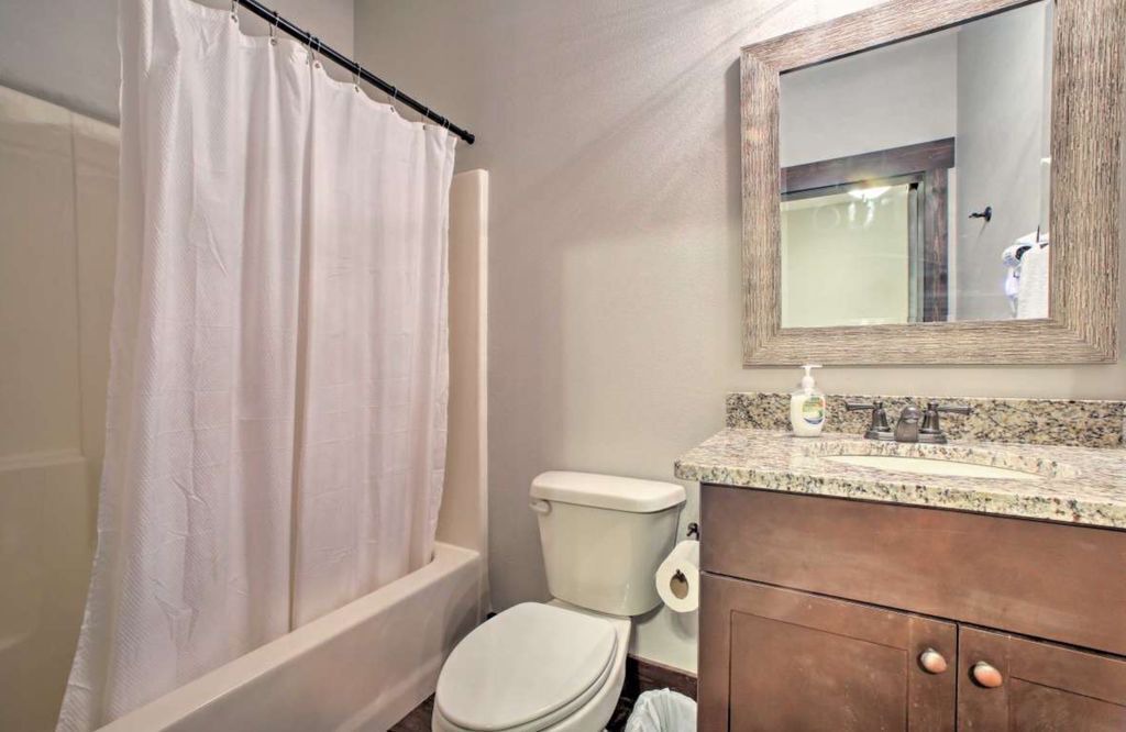 Photo of Bathroom in Lampe