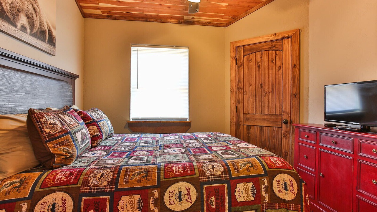 Photo of Bedroom in Branson