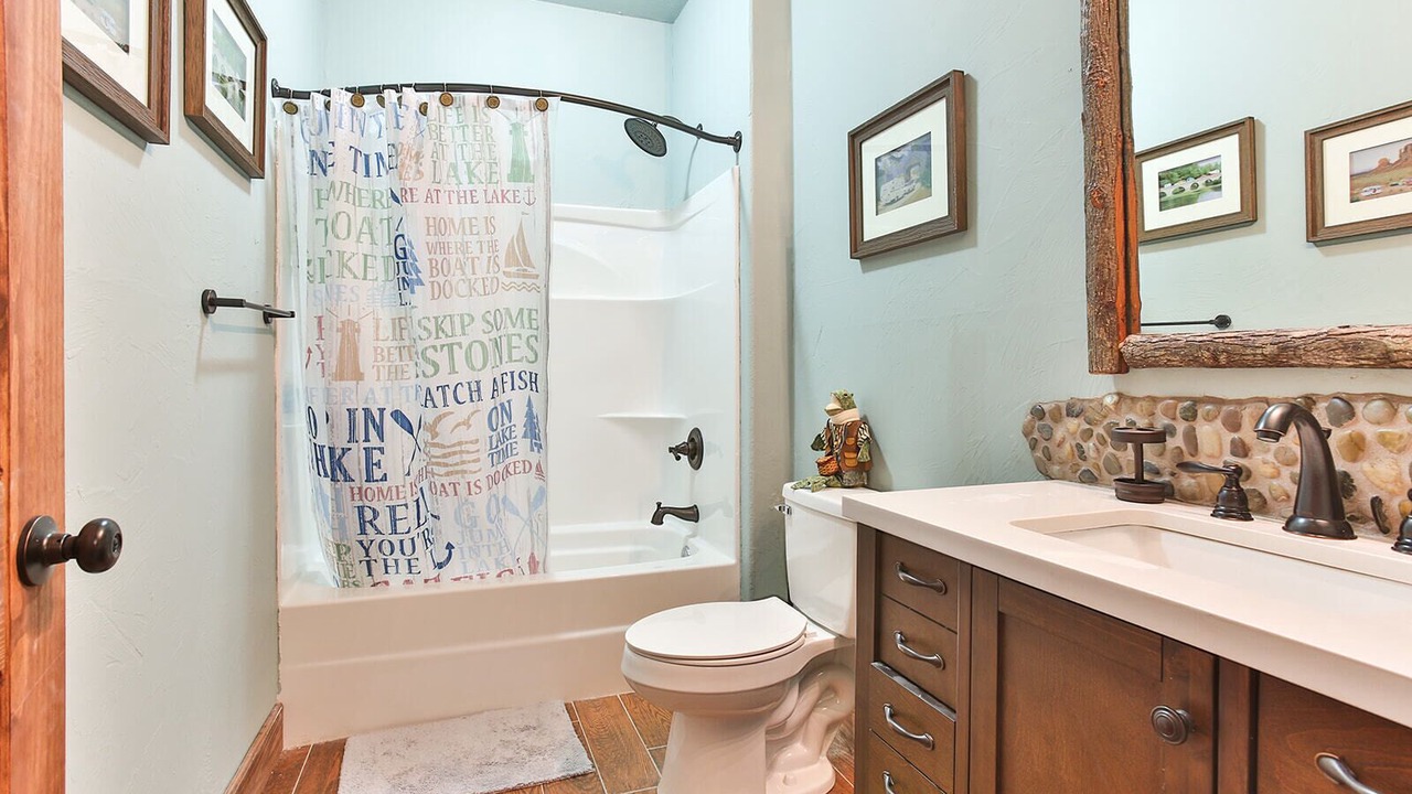 Photo of Bathroom in Branson