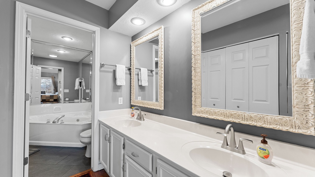 Photo of Bathroom in Table Rock