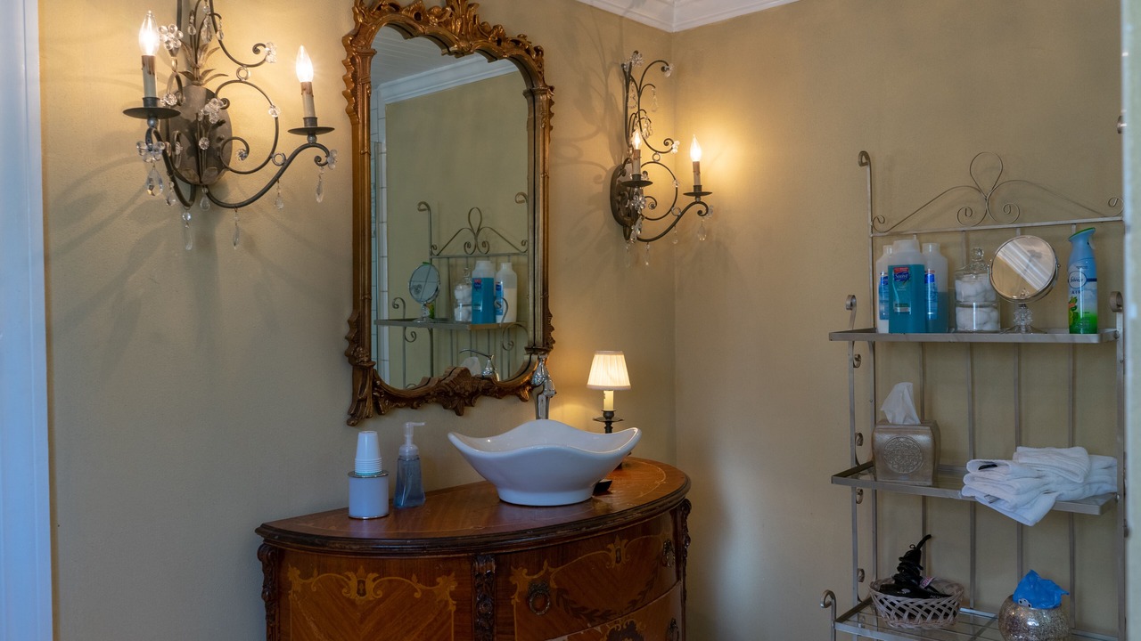 Photo of Bathroom in Bardstown