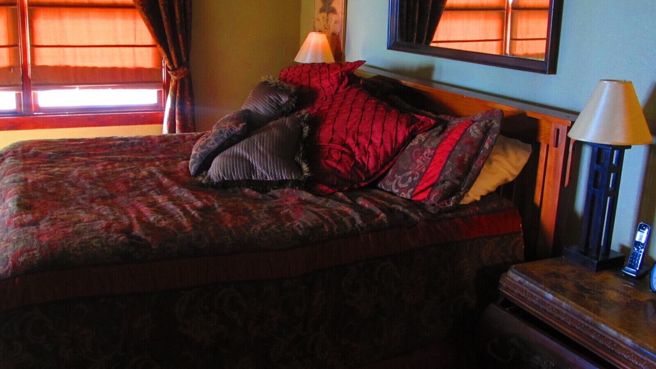 Photo of Bedroom in Hiawassee