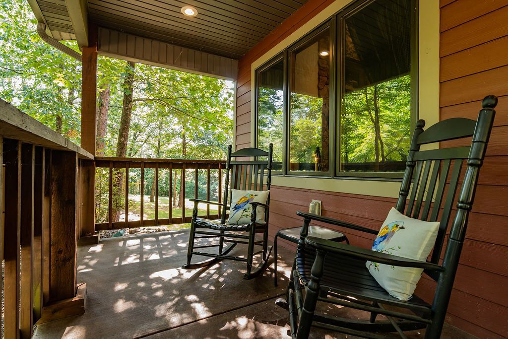 Photo of Patio Balcony in Blue Eye
