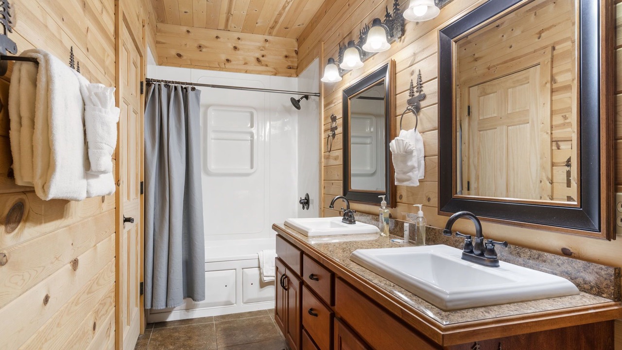 Photo of Bathroom in Ridgedale