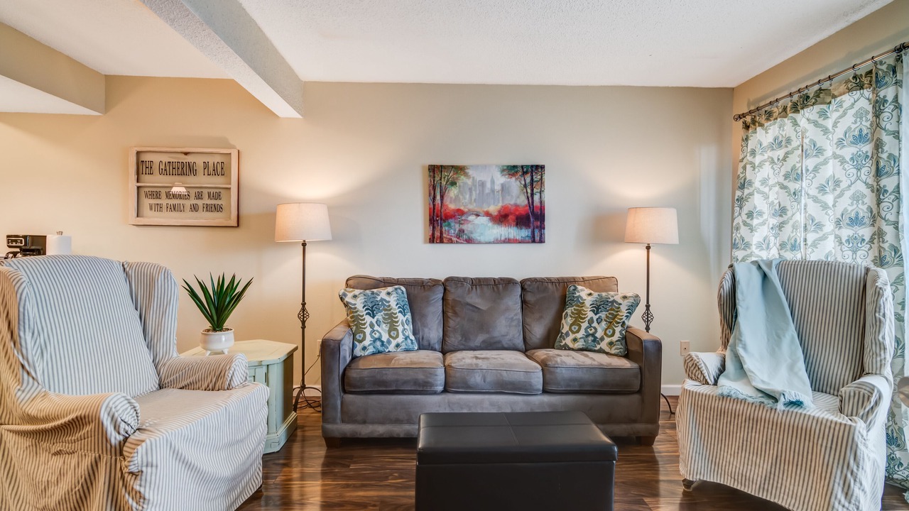 Photo of Livingroom in Notch Estates