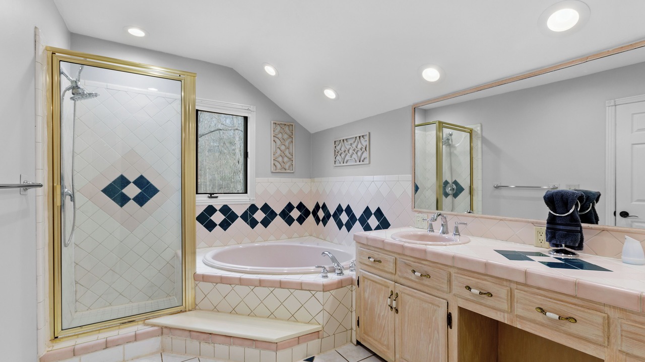 Photo of Bathroom in Table Rock