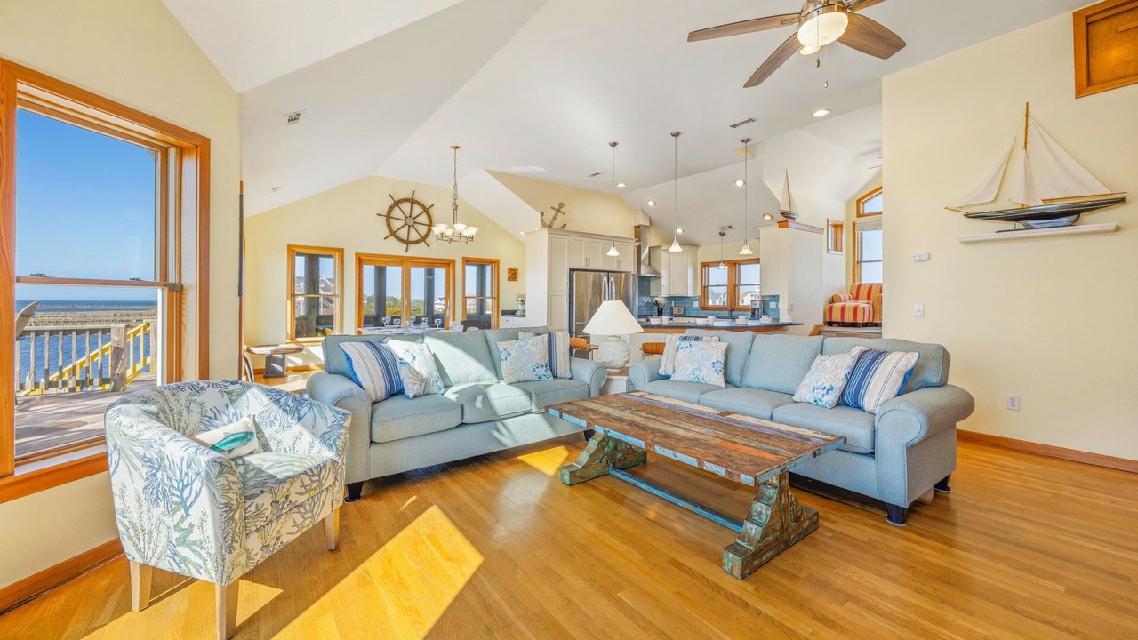 Photo of Bedroom in Wind Over Waves
