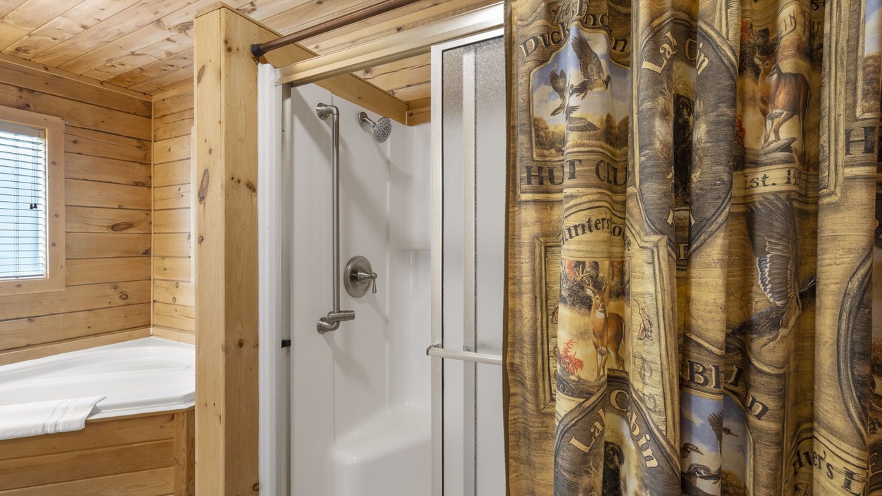 Photo of Bathroom in Branson Cedars
