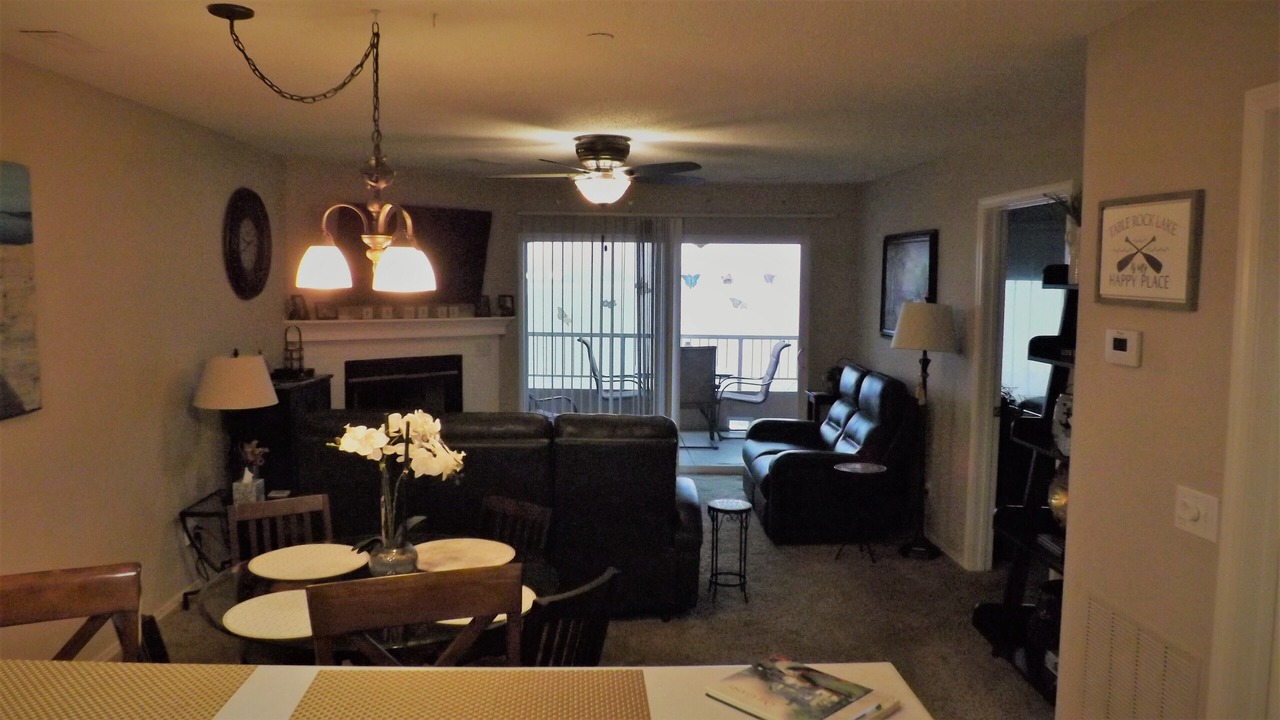Photo of Livingroom in Hollister