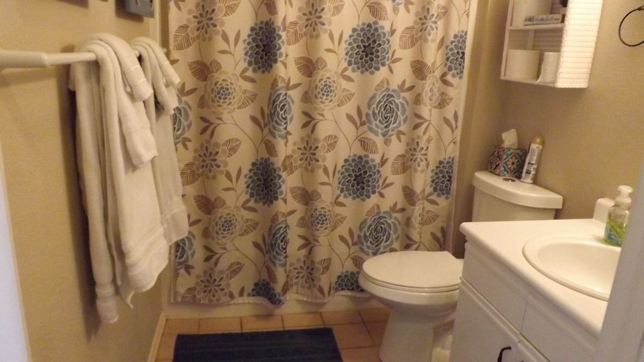Photo of Bathroom in Hollister