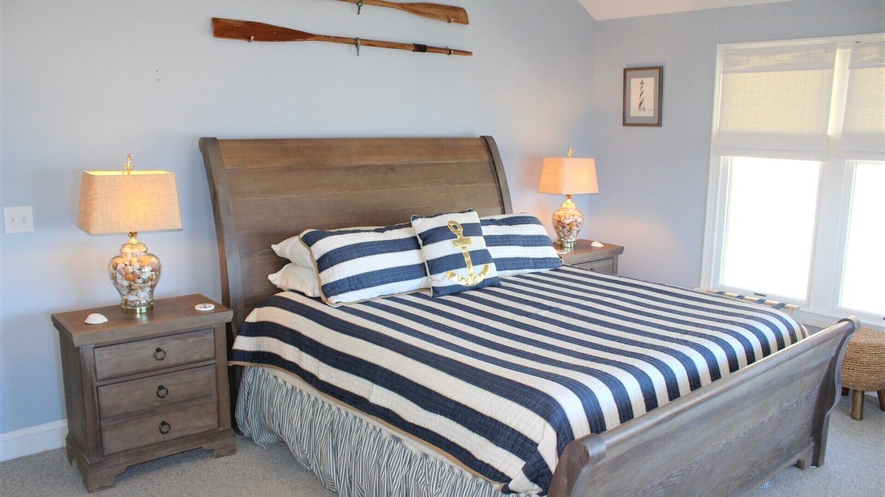 Photo of Bedroom in Manteo