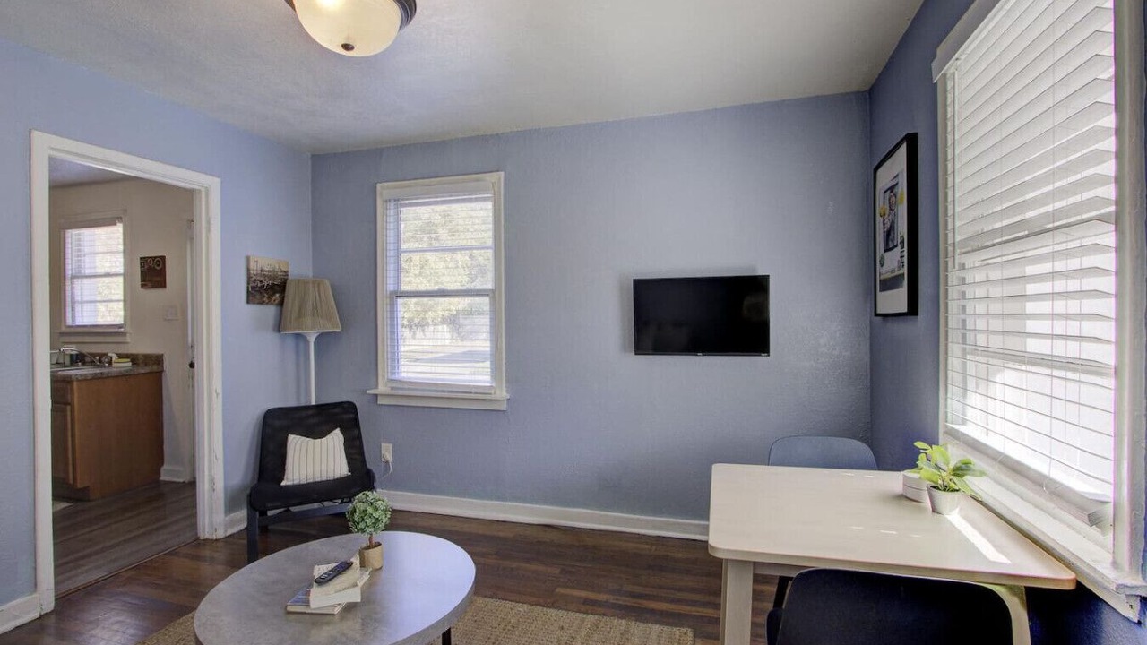 Photo of Bedroom in Midtown