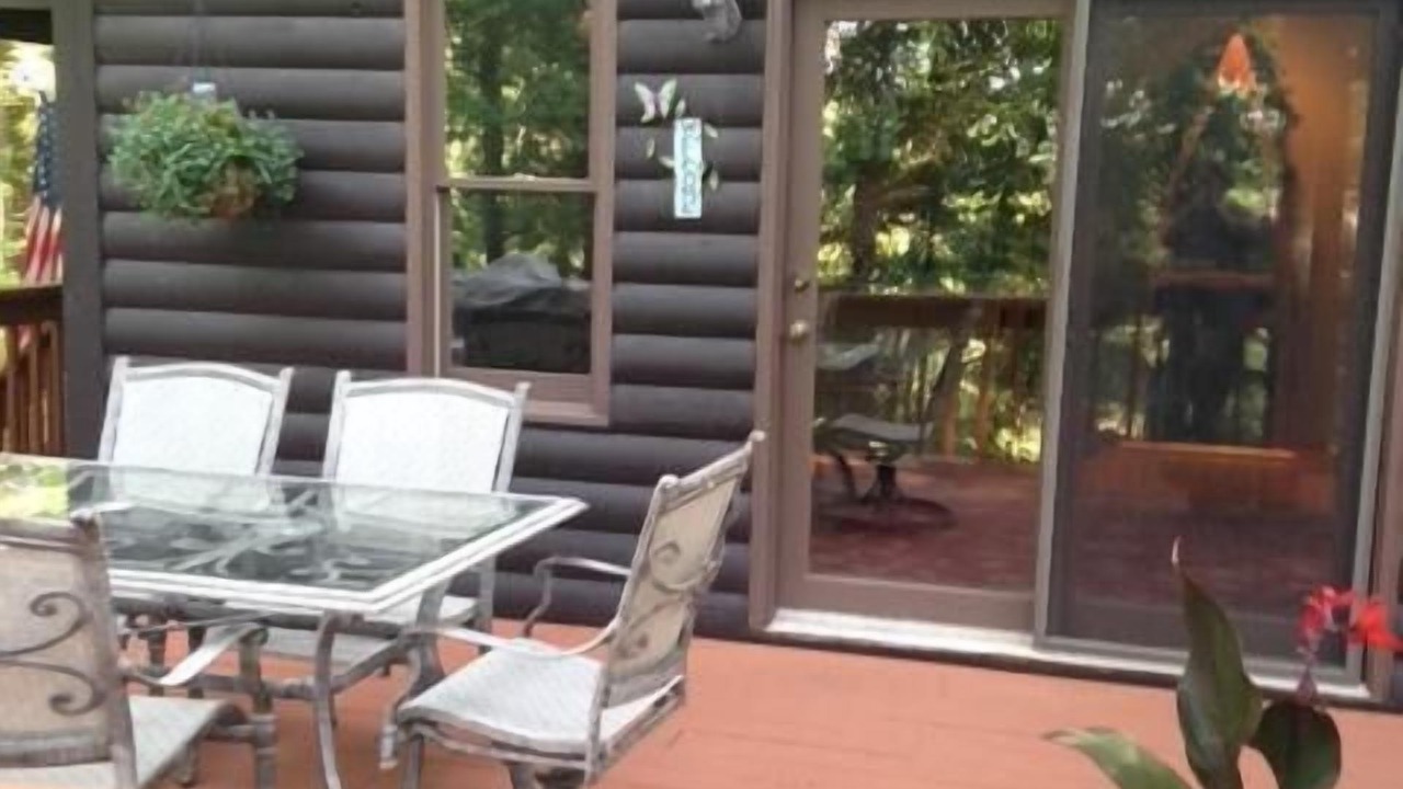 Photo of Patio Balcony in Kimberling City