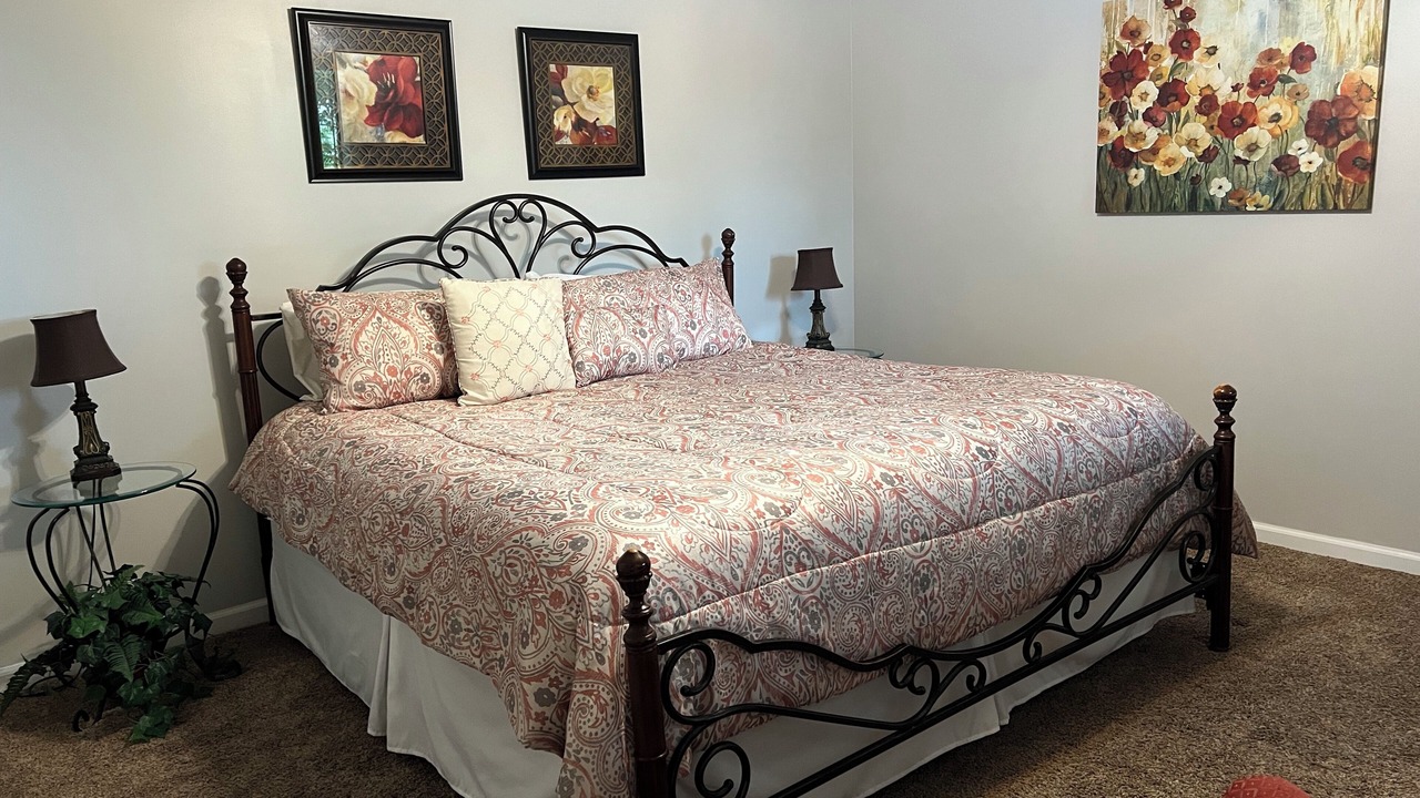 Photo of Bedroom in Notch Estates