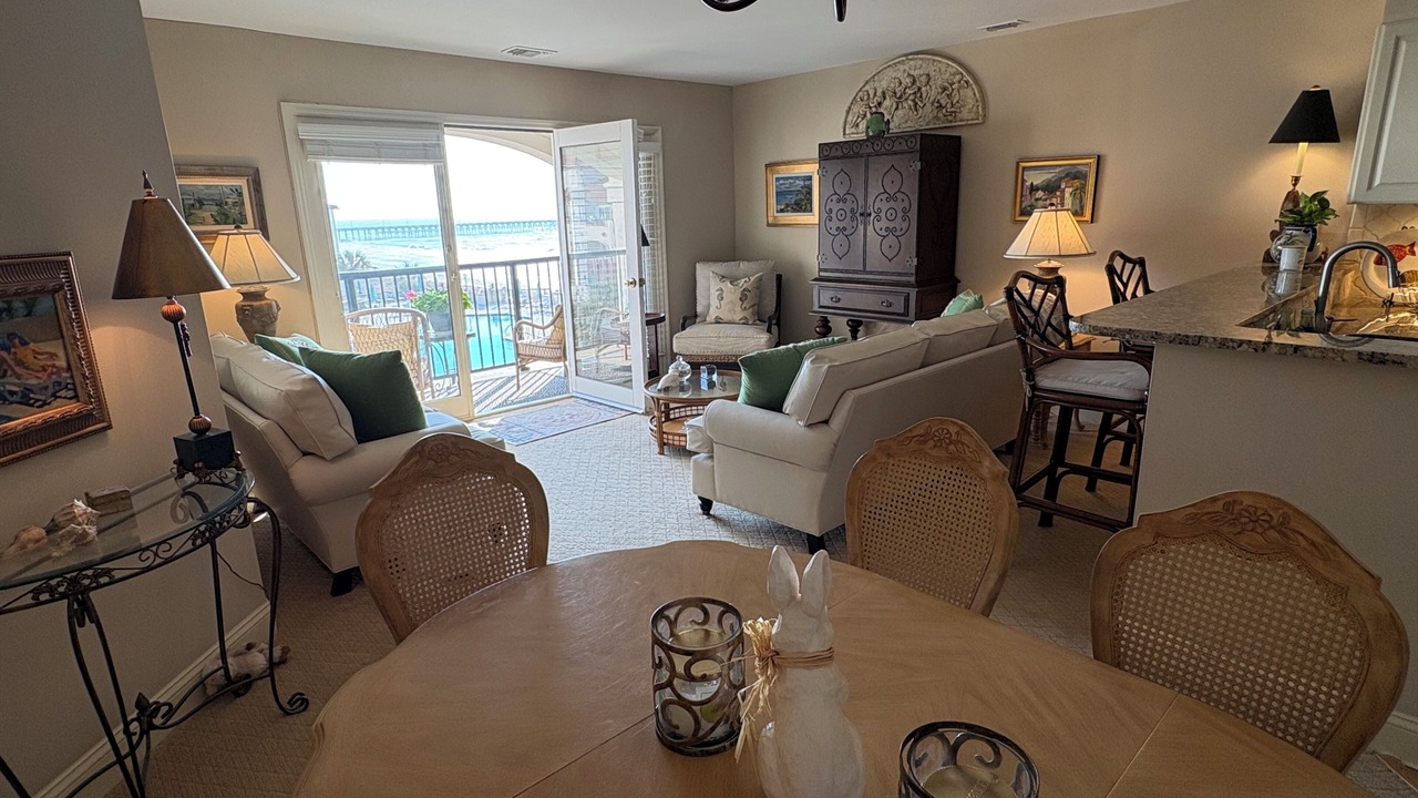 Photo of Livingroom in North Topsail Beach