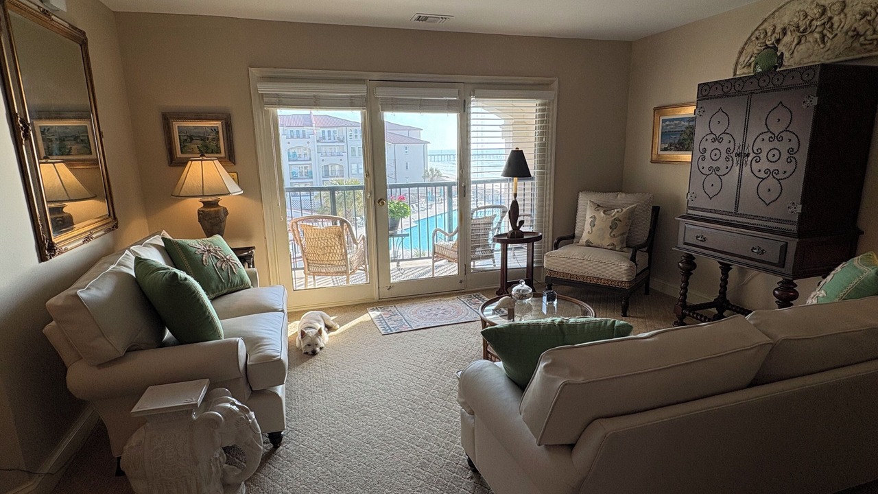 Photo of Livingroom in North Topsail Beach