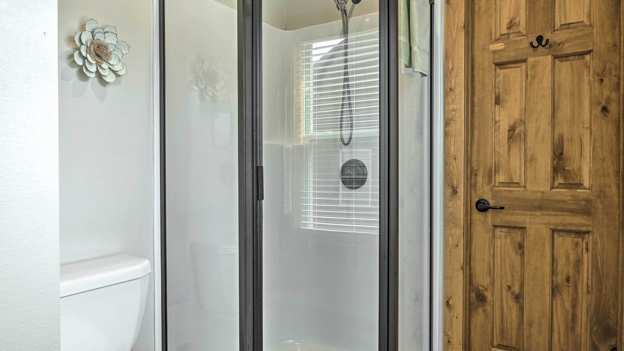 Photo of Bathroom in Reeds Spring