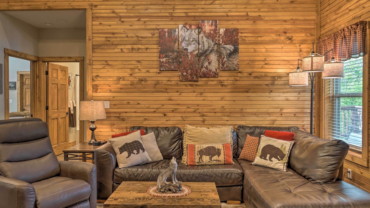 Photo of Bedroom in Reeds Spring