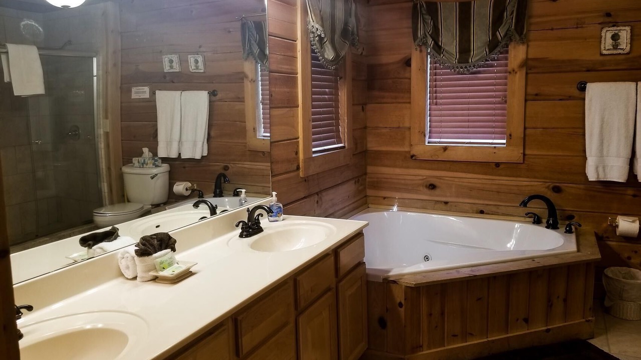 Photo of Bathroom in Ridgedale