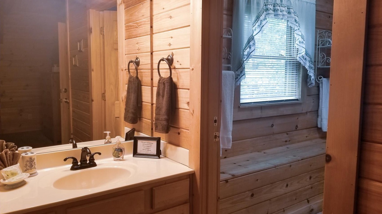 Photo of Bathroom in Ridgedale
