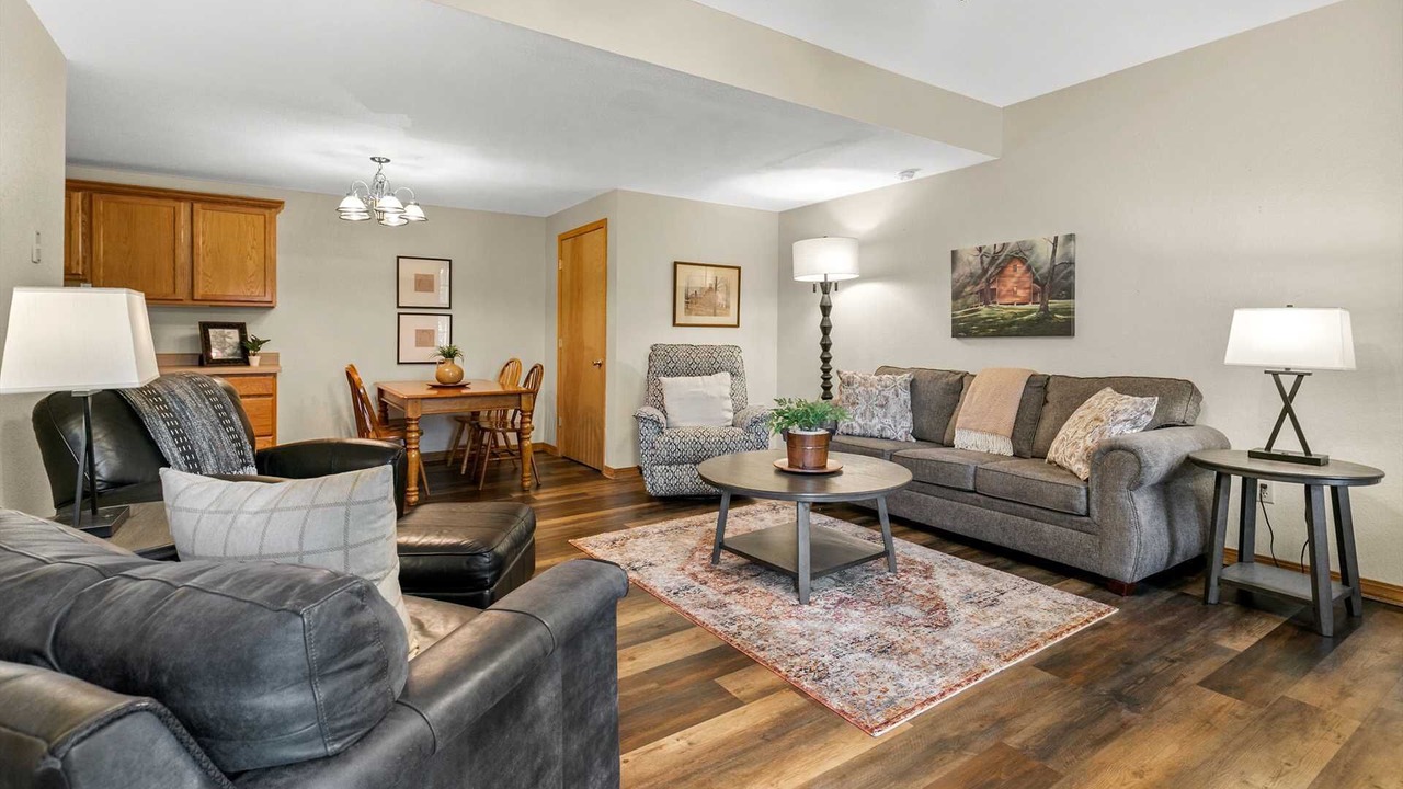 Photo of Livingroom in Notch Estates