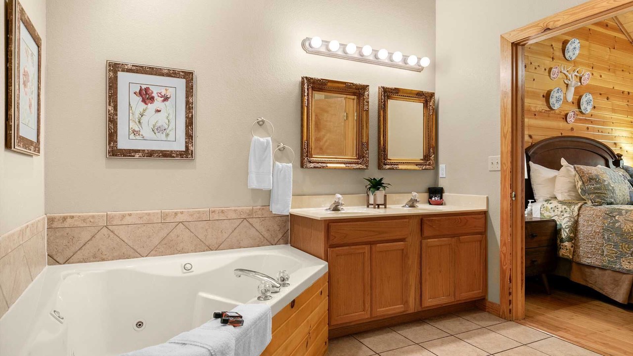 Photo of Bathroom in Notch Estates