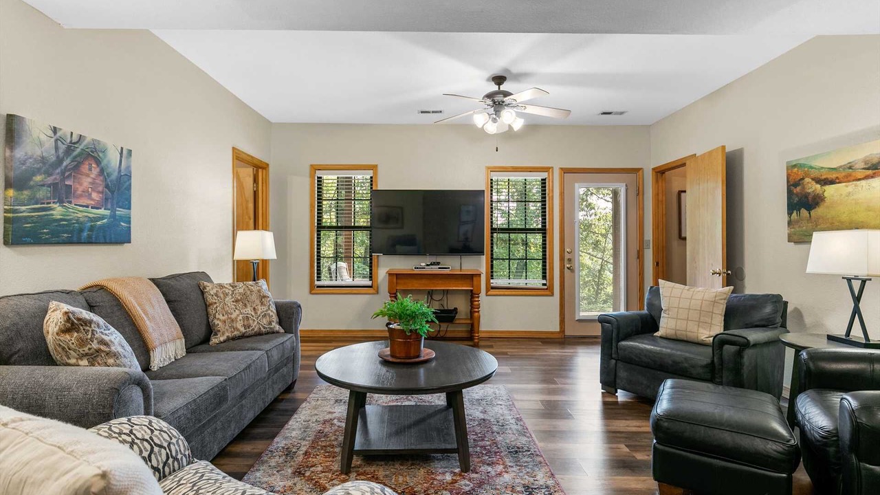 Photo of Livingroom in Notch Estates