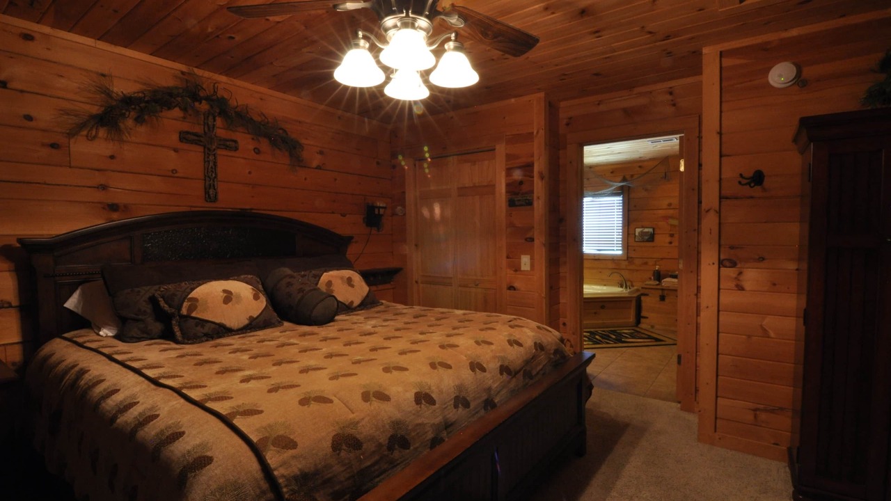 Photo of Bathroom in Branson Cedars