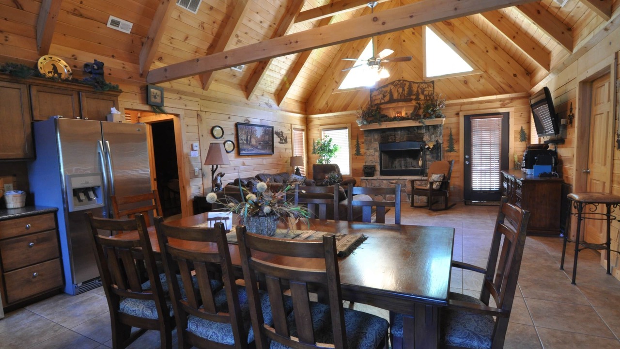 Photo of Bedroom in Branson Cedars