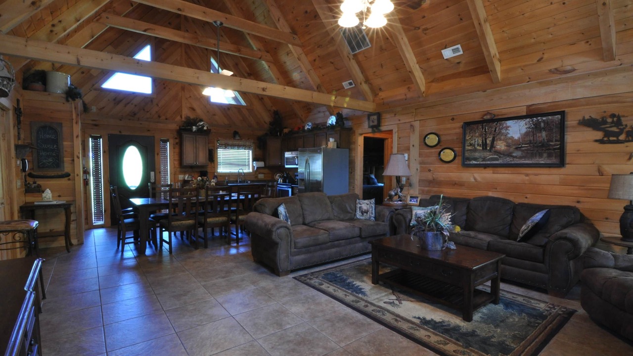Photo of Bedroom in Branson Cedars