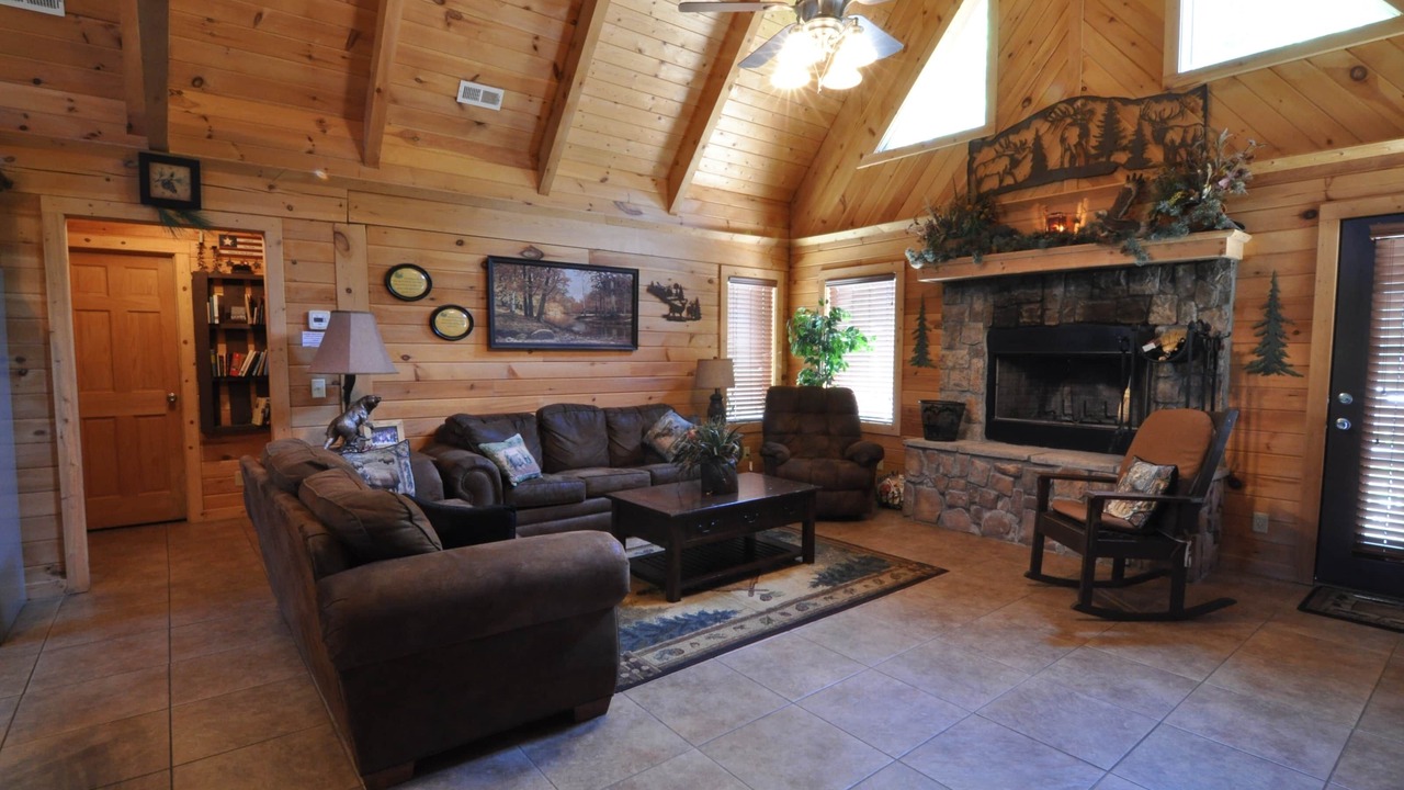 Photo of Bedroom in Branson Cedars