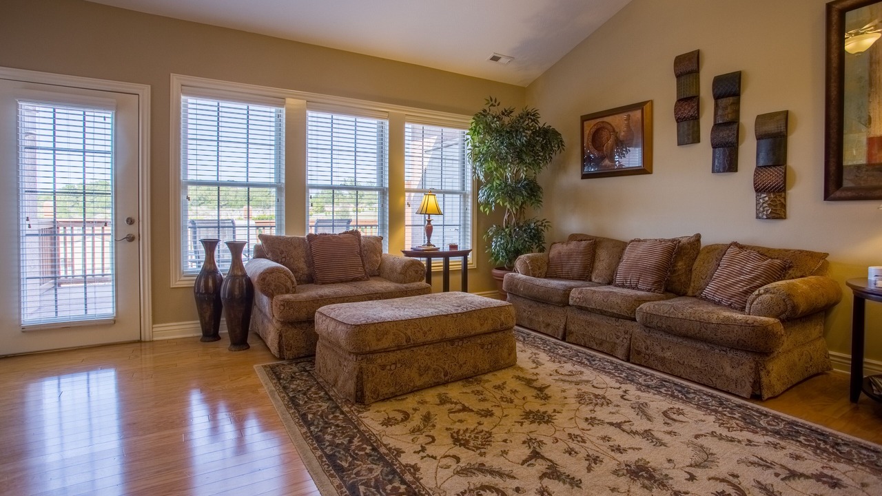 Photo of Livingroom in Fieldstone Bluffs