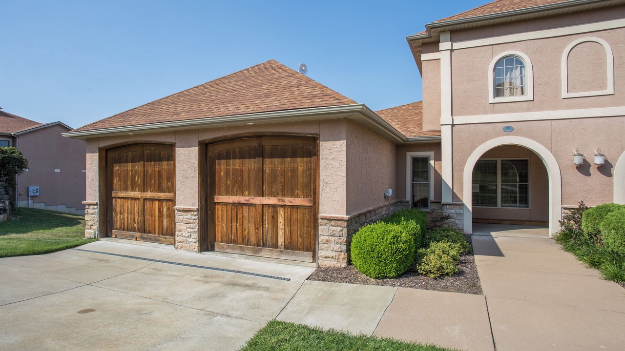 Photo of Outdoor in Fieldstone Bluffs