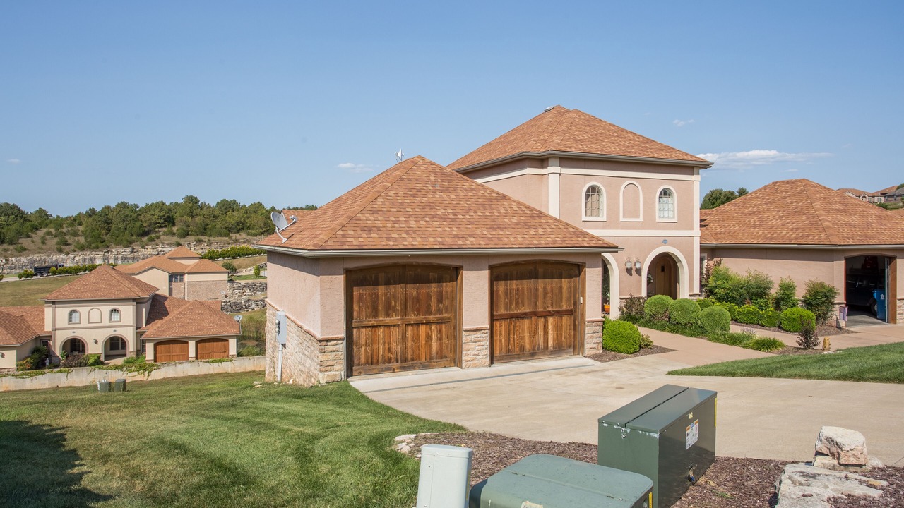 Photo of Outdoor in Fieldstone Bluffs