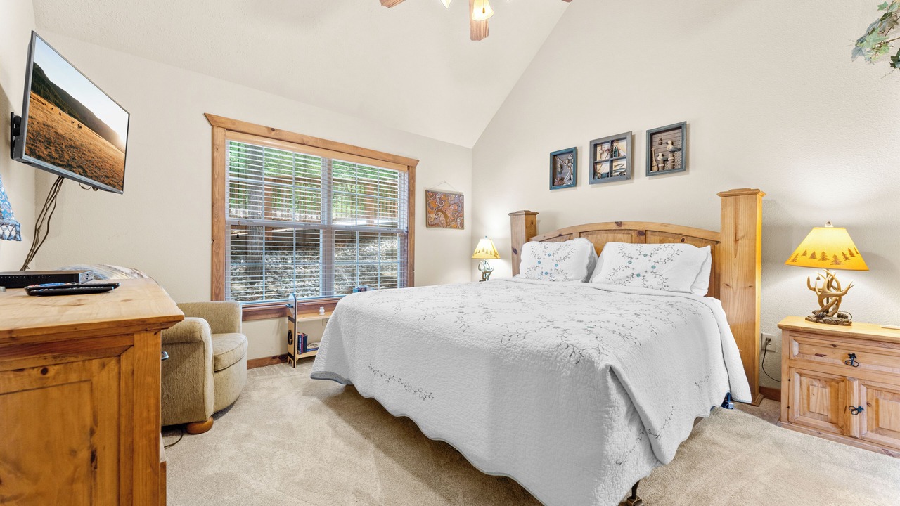 Photo of Bedroom in Branson West