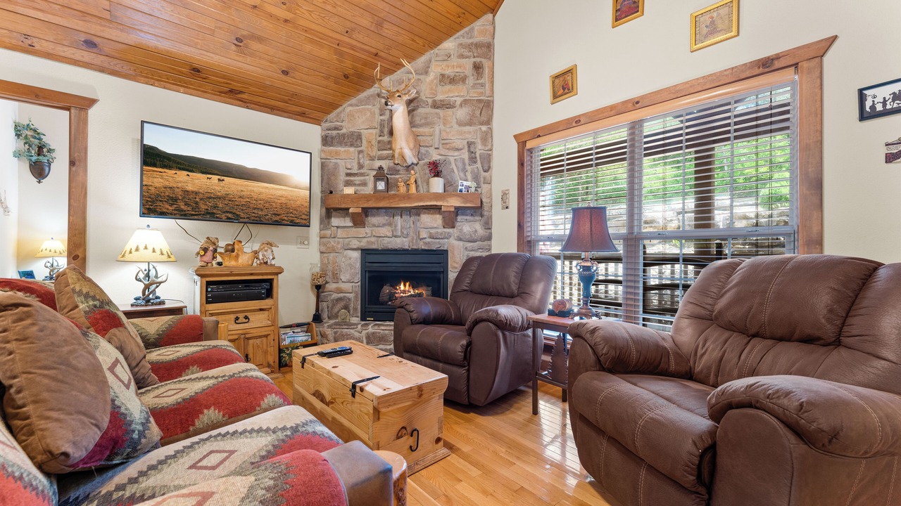 Photo of Livingroom in Branson West