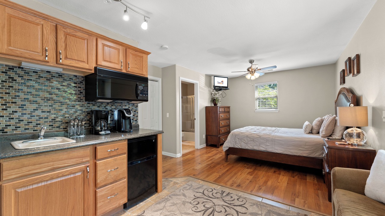 Photo of Bedroom in Branson West