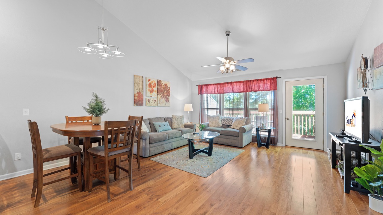 Photo of Livingroom in Branson West