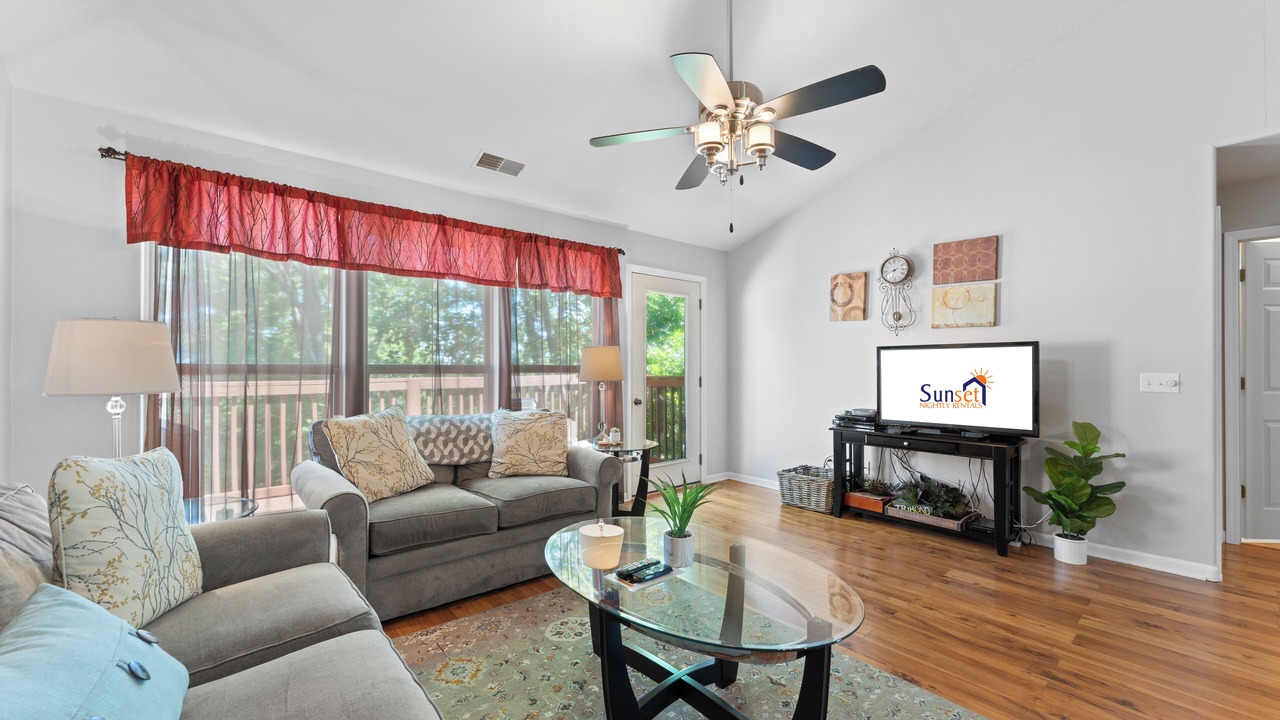 Photo of Livingroom in Branson West