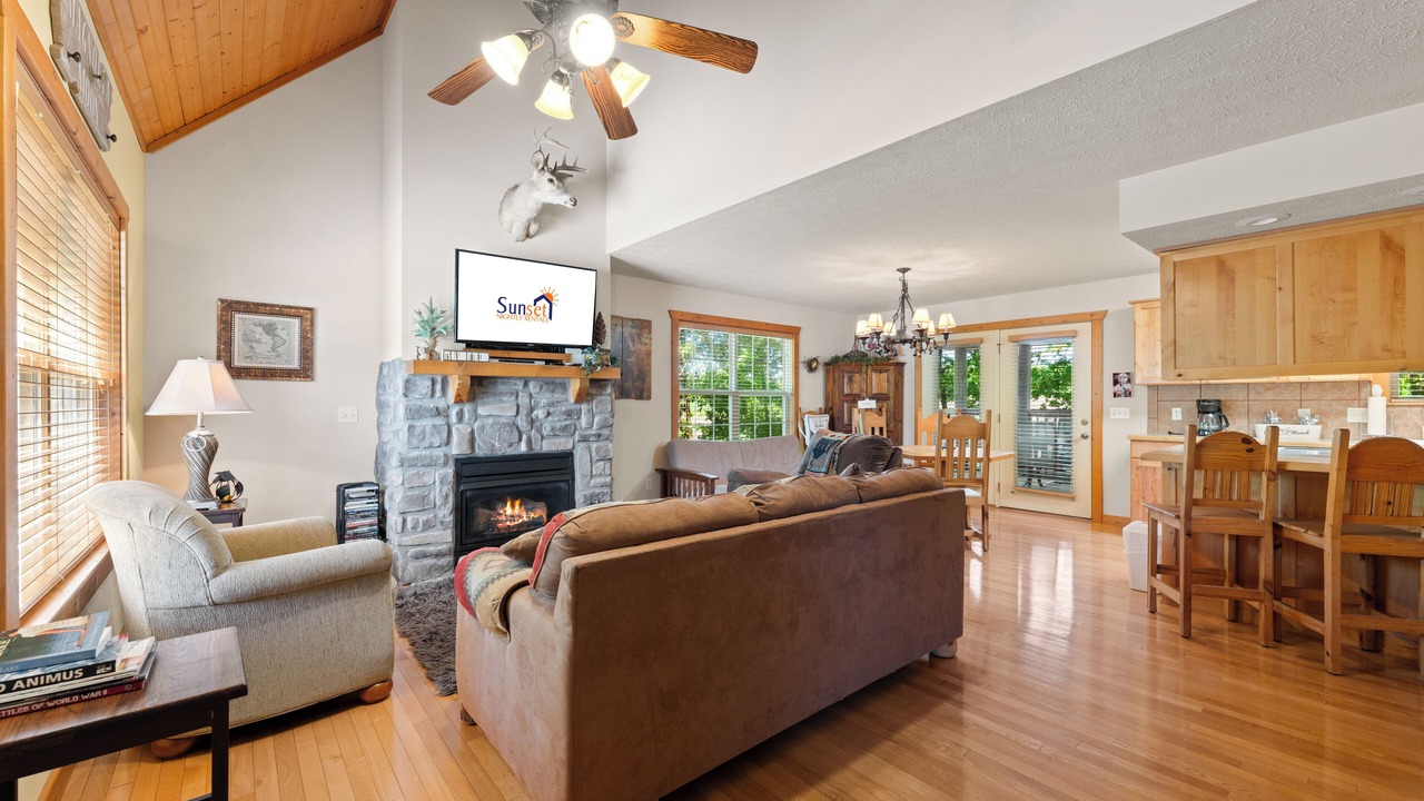 Photo of Livingroom in Branson West