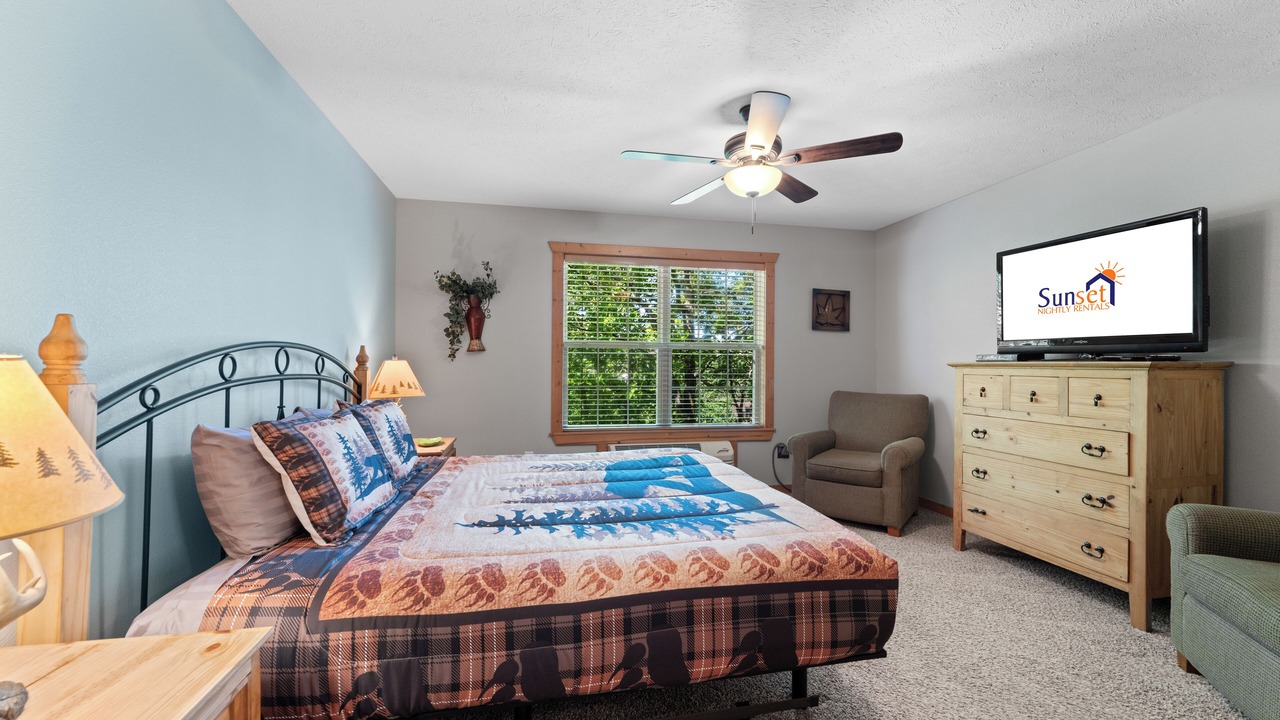 Photo of Bedroom in Branson West