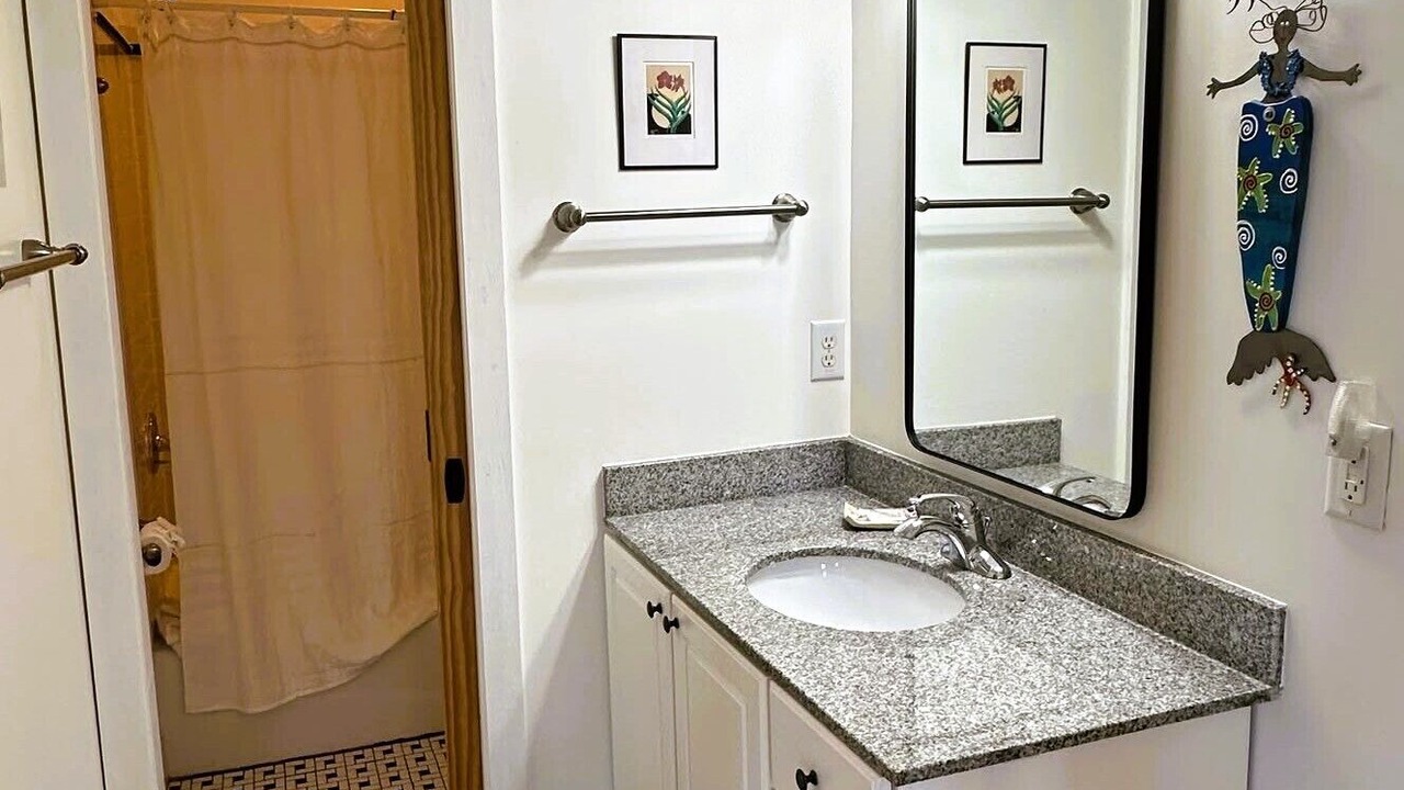 Photo of Bathroom in Ocracoke