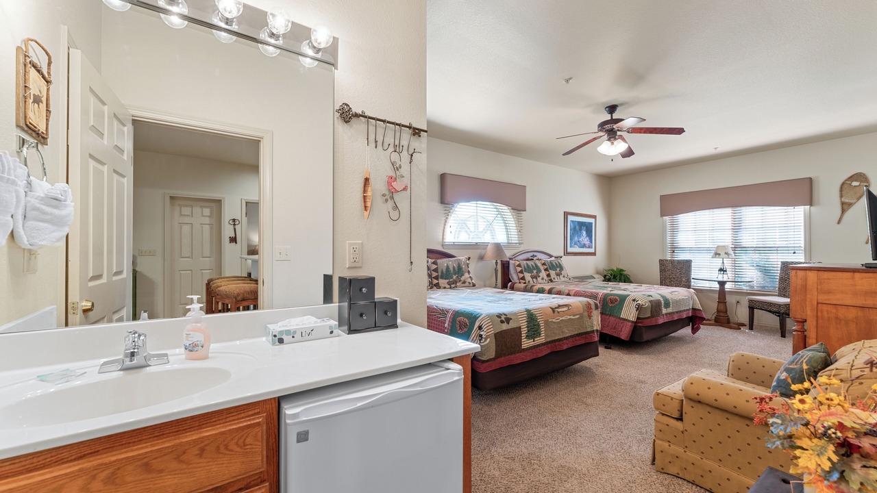 Photo of Bedroom in Branson West