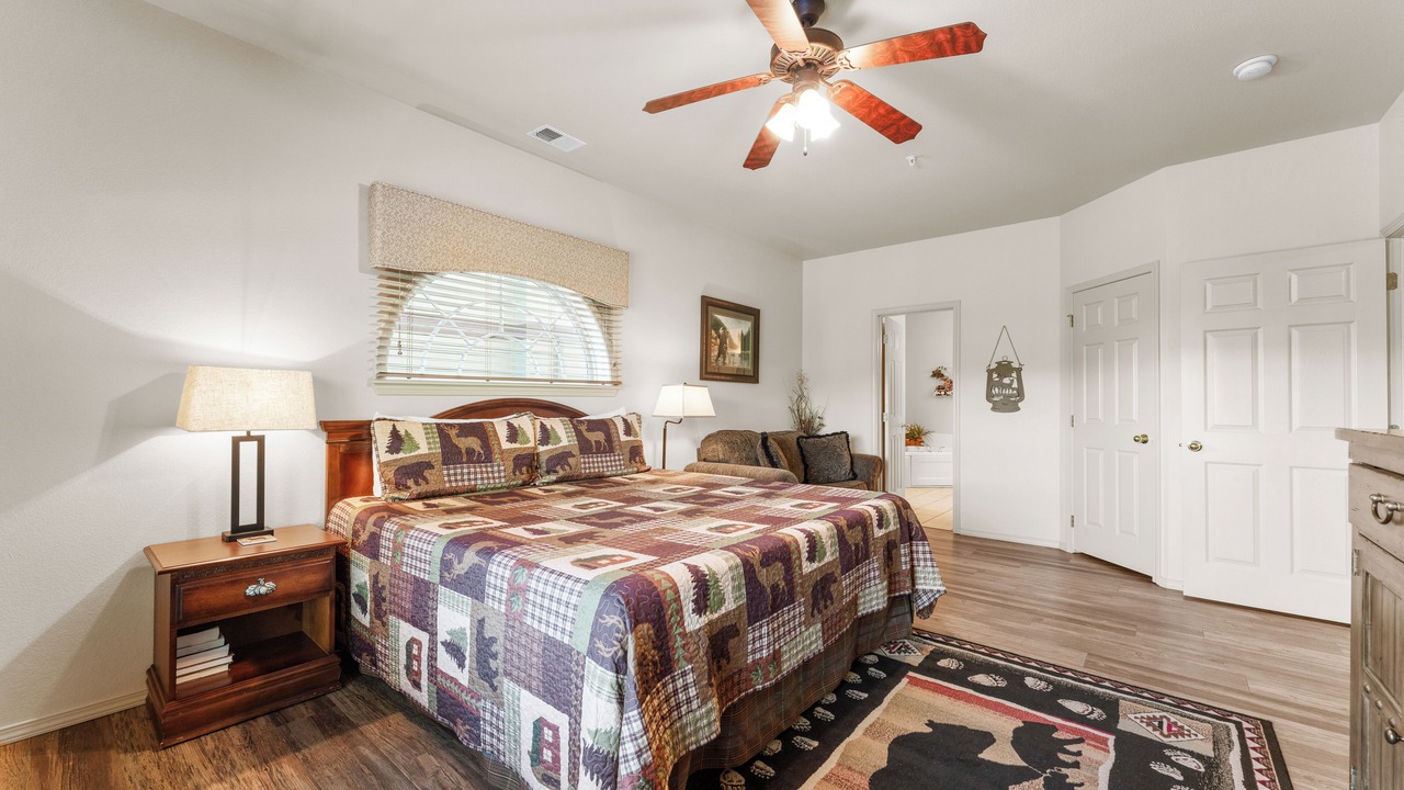 Photo of Bedroom in Branson West