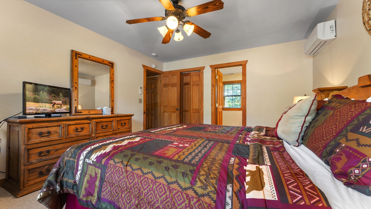 Photo of Bedroom in Branson West