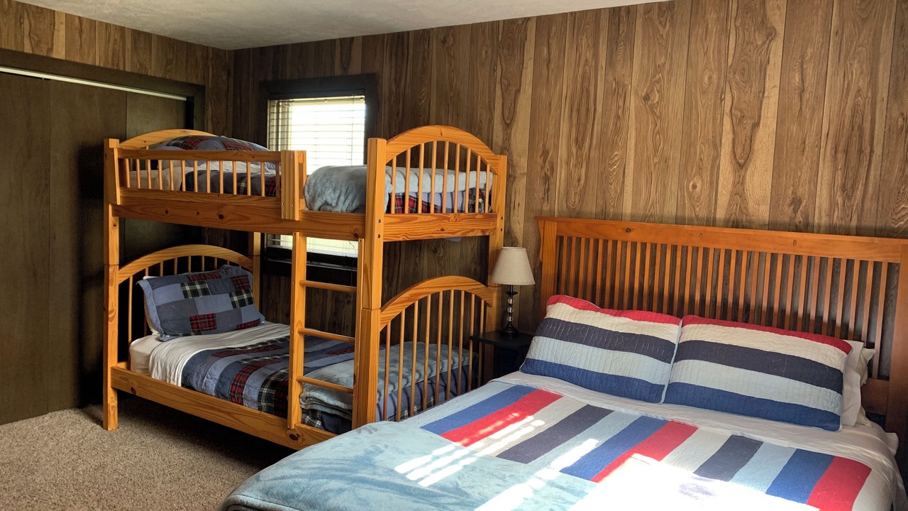 Photo of Bedroom in Shell Knob