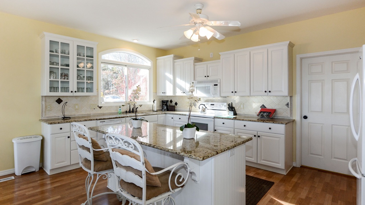 Photo of Kitchen in Shell Knob