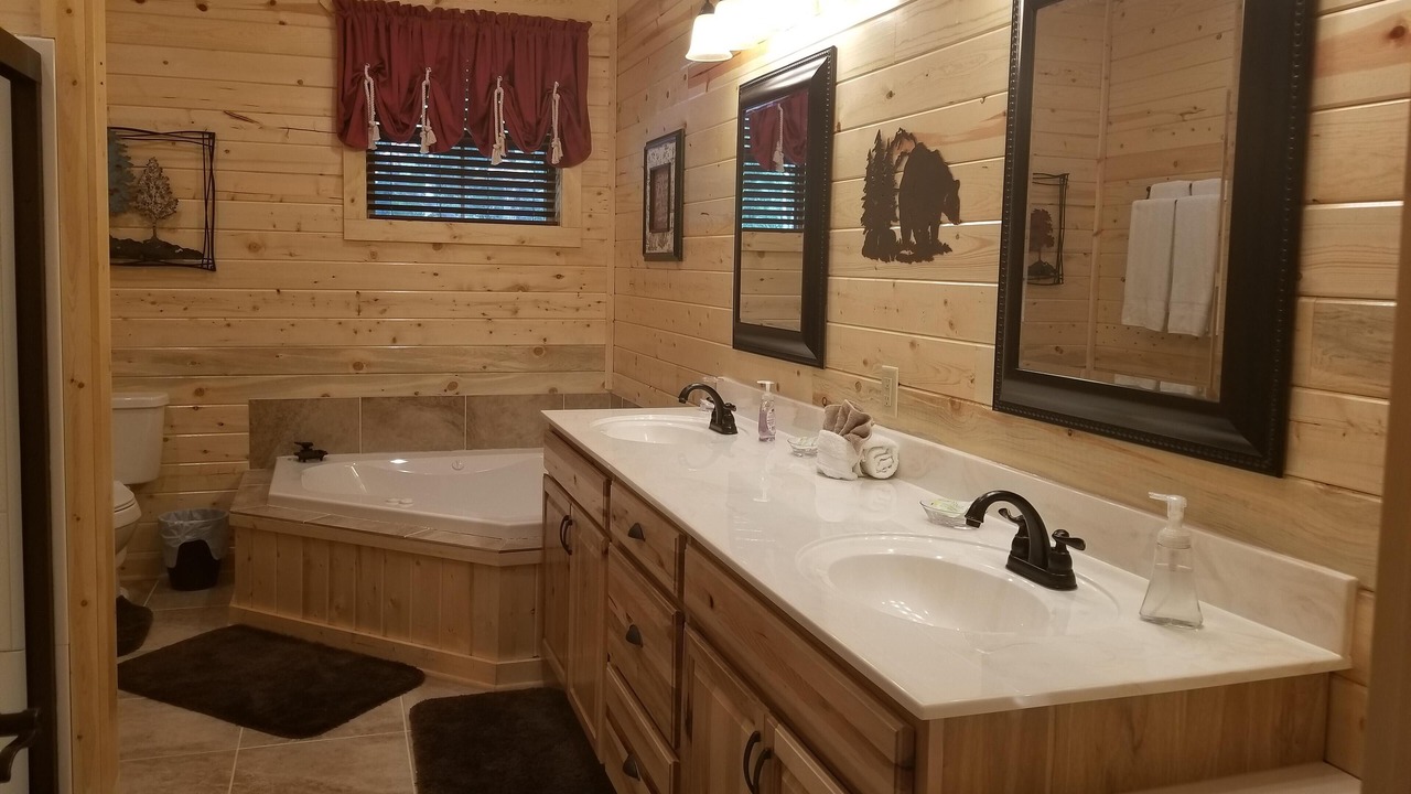Photo of Bathroom in Ridgedale